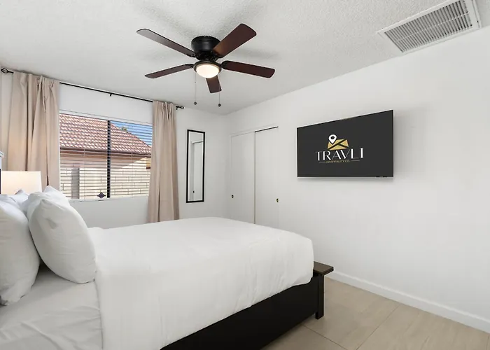 Holiday home New Alta Retreat Pool Games & Sleeps 10 *