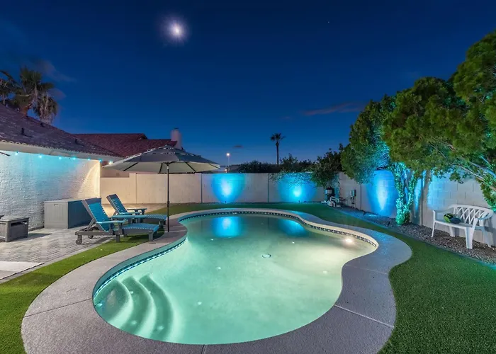 New Alta Retreat Pool Games & Sleeps 10 *